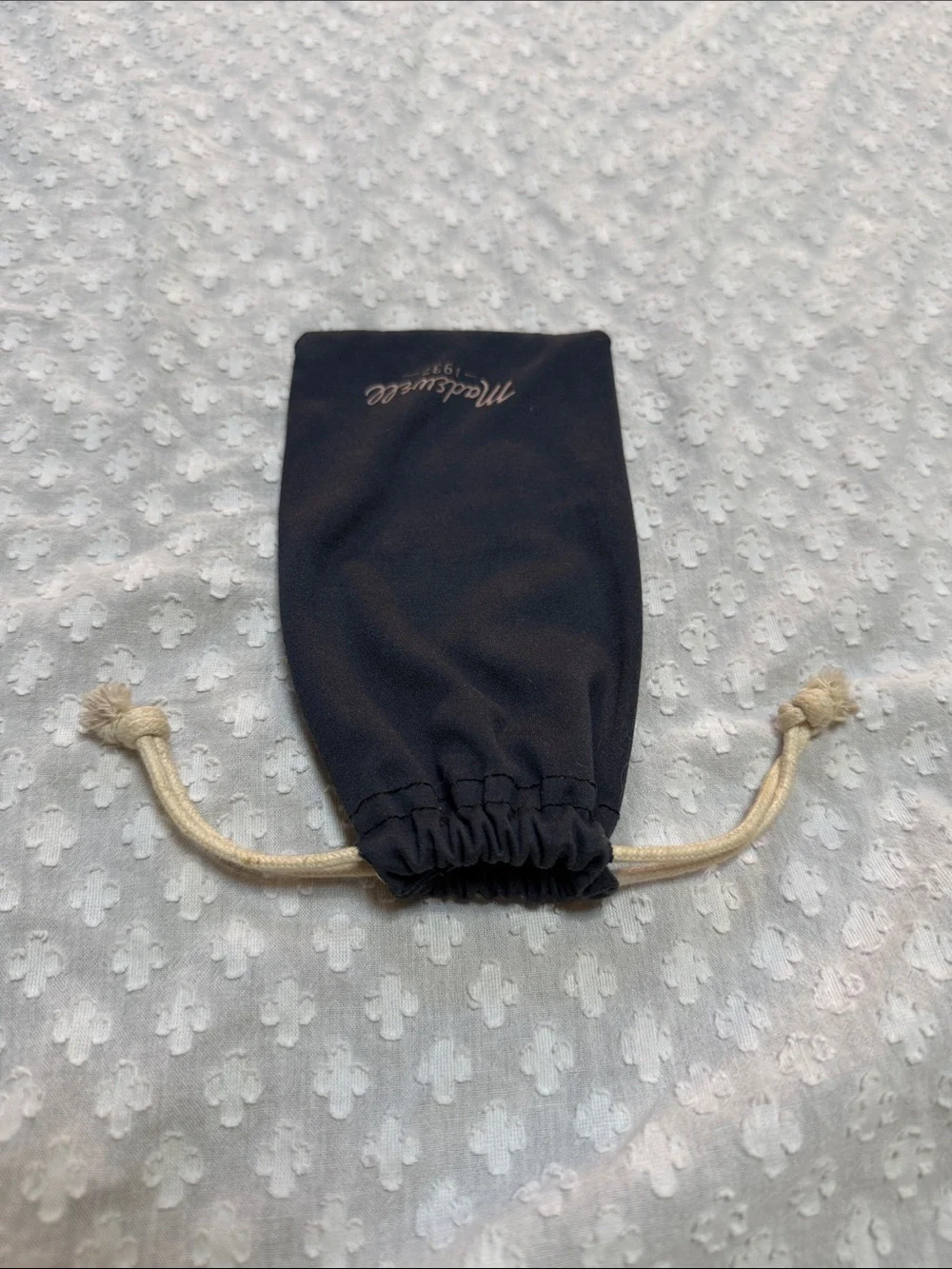 Madewell sunglasses or eyeglasses pouch